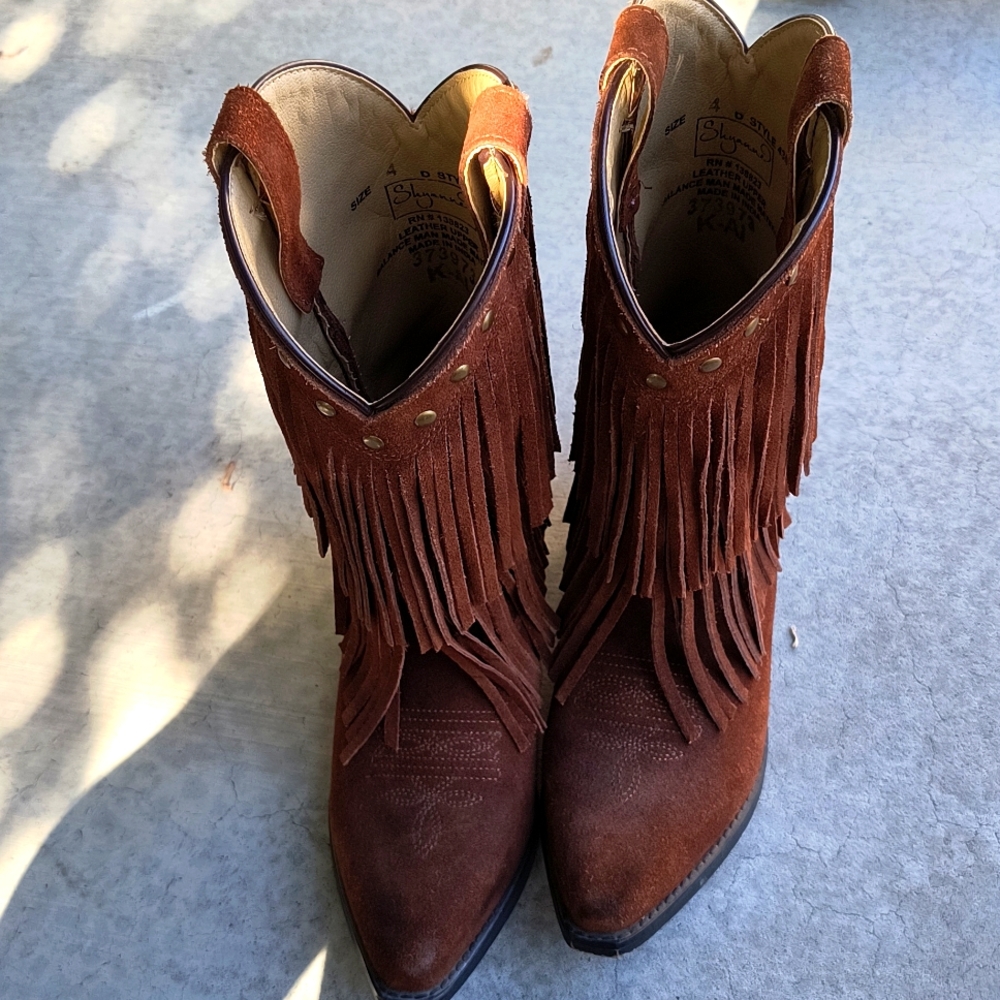 Genuine leather size 4 cowboy boots